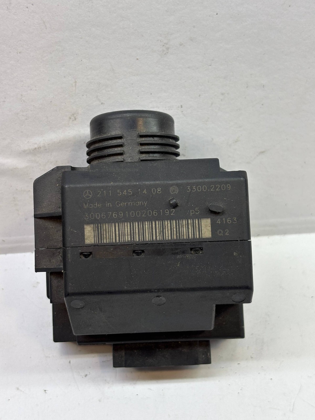 Mercedes EZS ESL ELV A2115451408 Ignition Switch Start Module