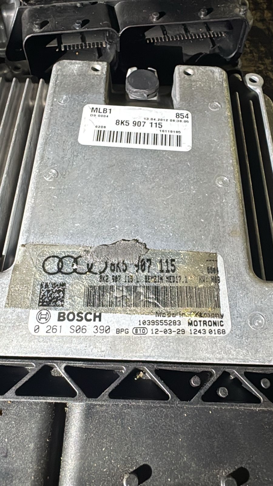 Bosch ECU 8K5907115 MED17.1 0261S06390 Audi VW Engine Control Unit ECU