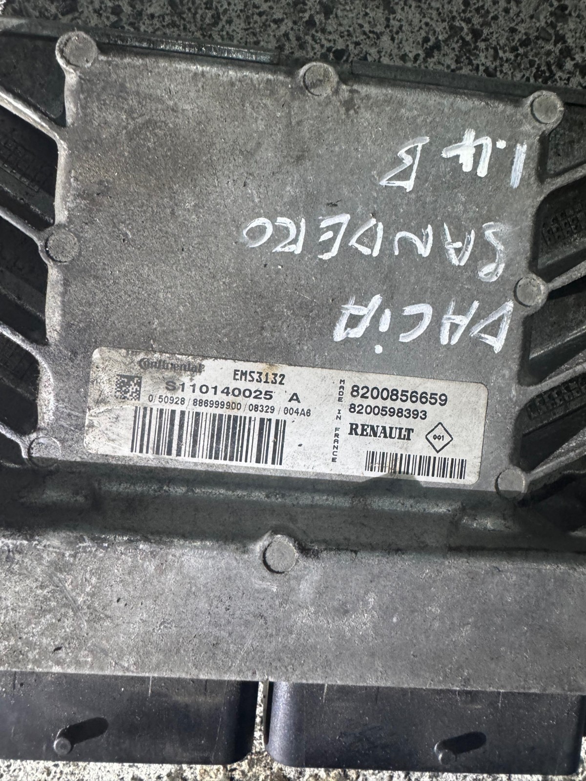 CONTINENTAL EMS3132 ECU S110140025A 8200856659 Engine Control Unit