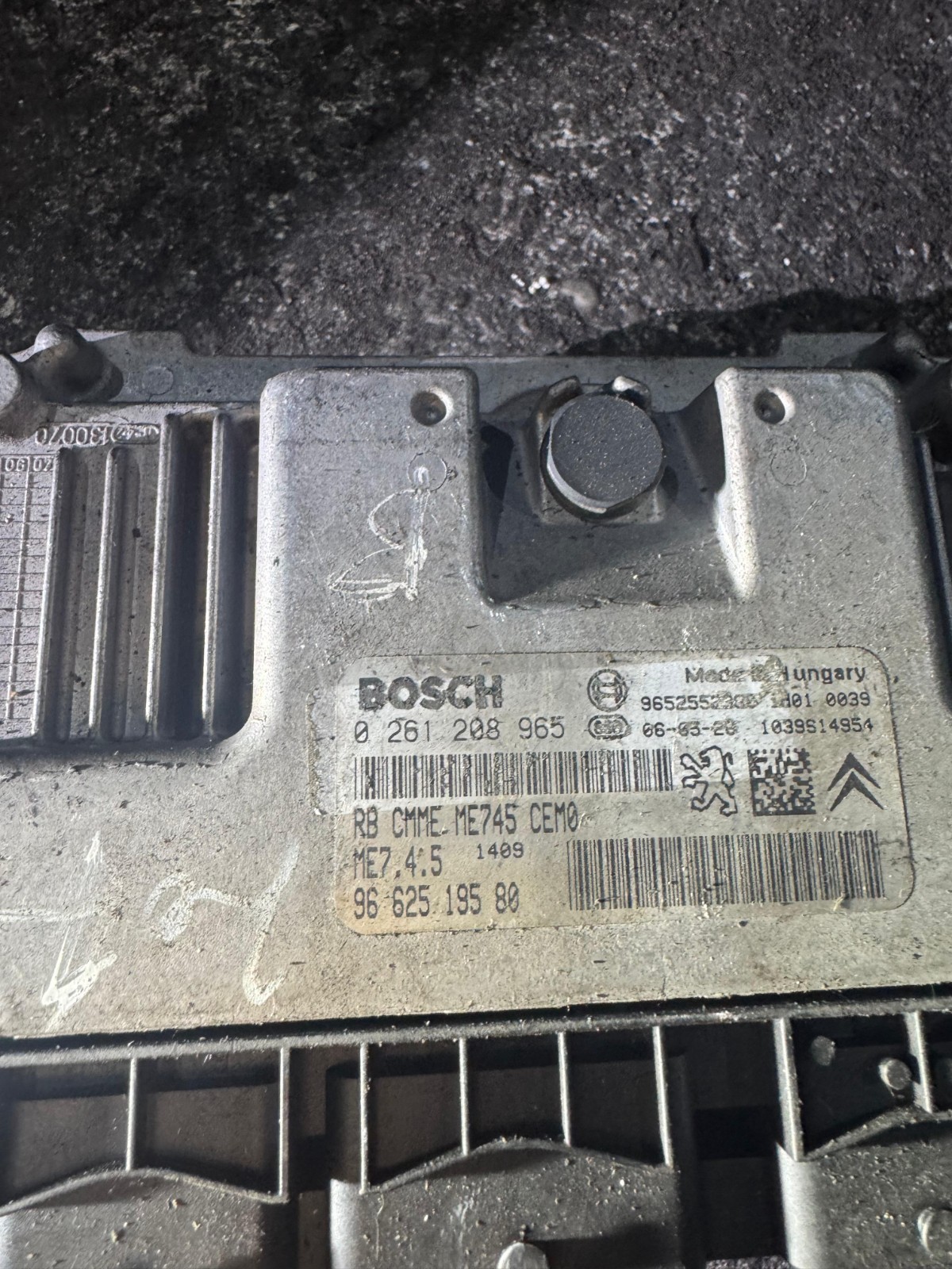 Bosch M7.4.4 ECU 9662519580 0261208965 Engine Control Unit