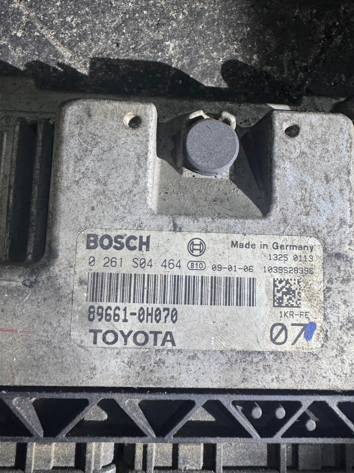 Bosch ECU 89661 0H070 0261S04464 Engine Control Unit