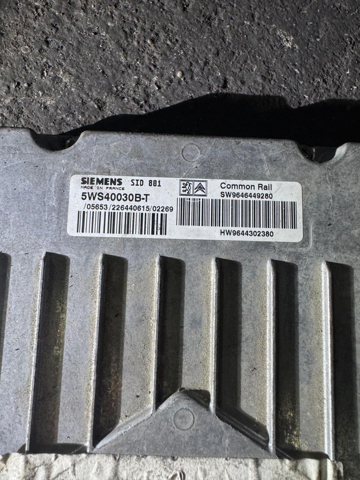 5WS40030B T Siemens SID801 SW9646449280 Engine Control Unit ECU