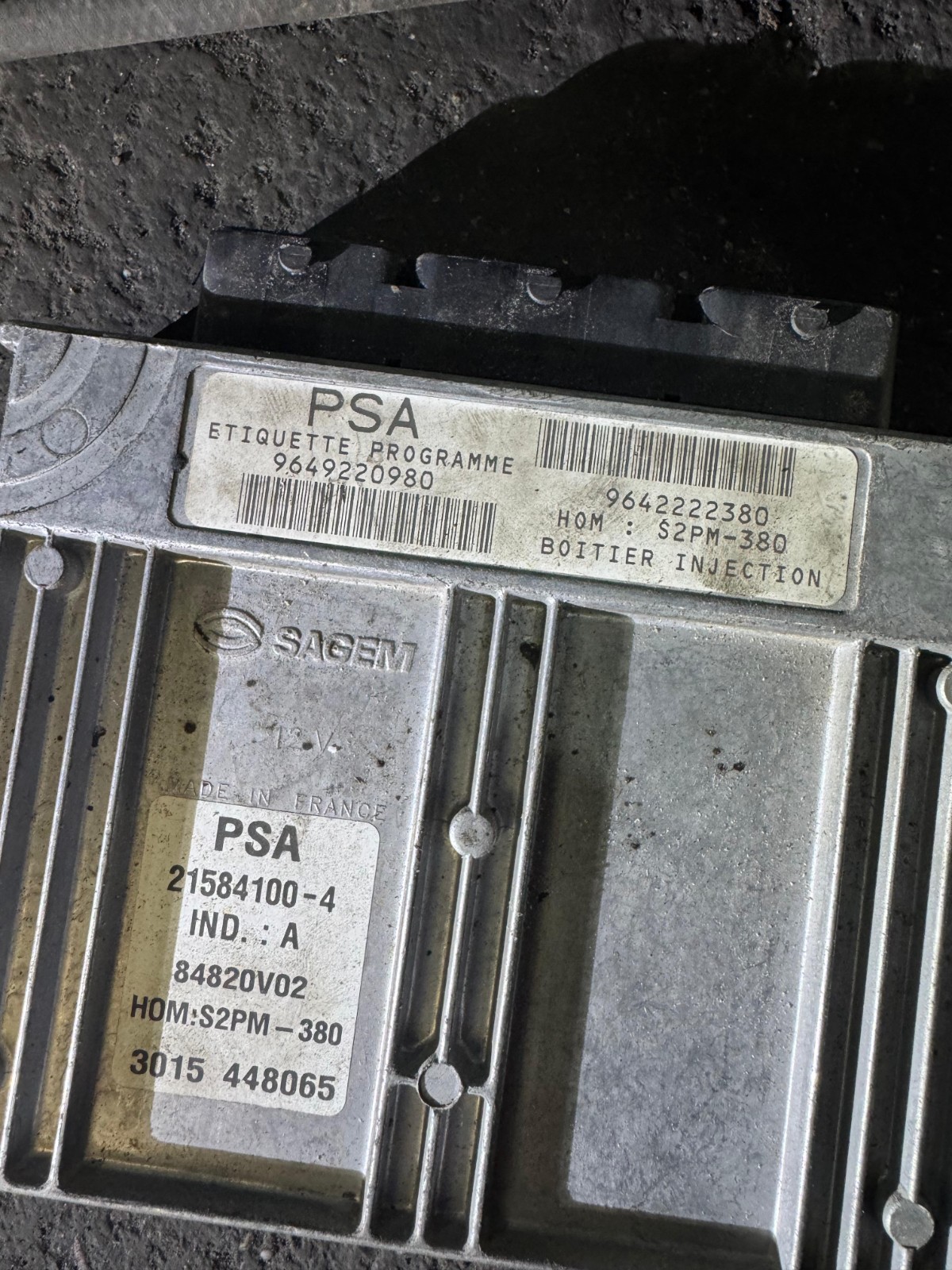 9649220980 Sagem S2PM-380 9642222380 Engine ECU Unit