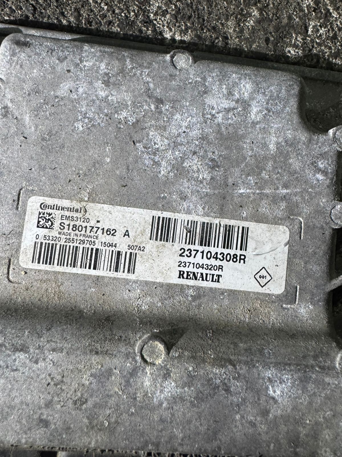 S180177162A Continental EMS3120 237104308R Engine ECU