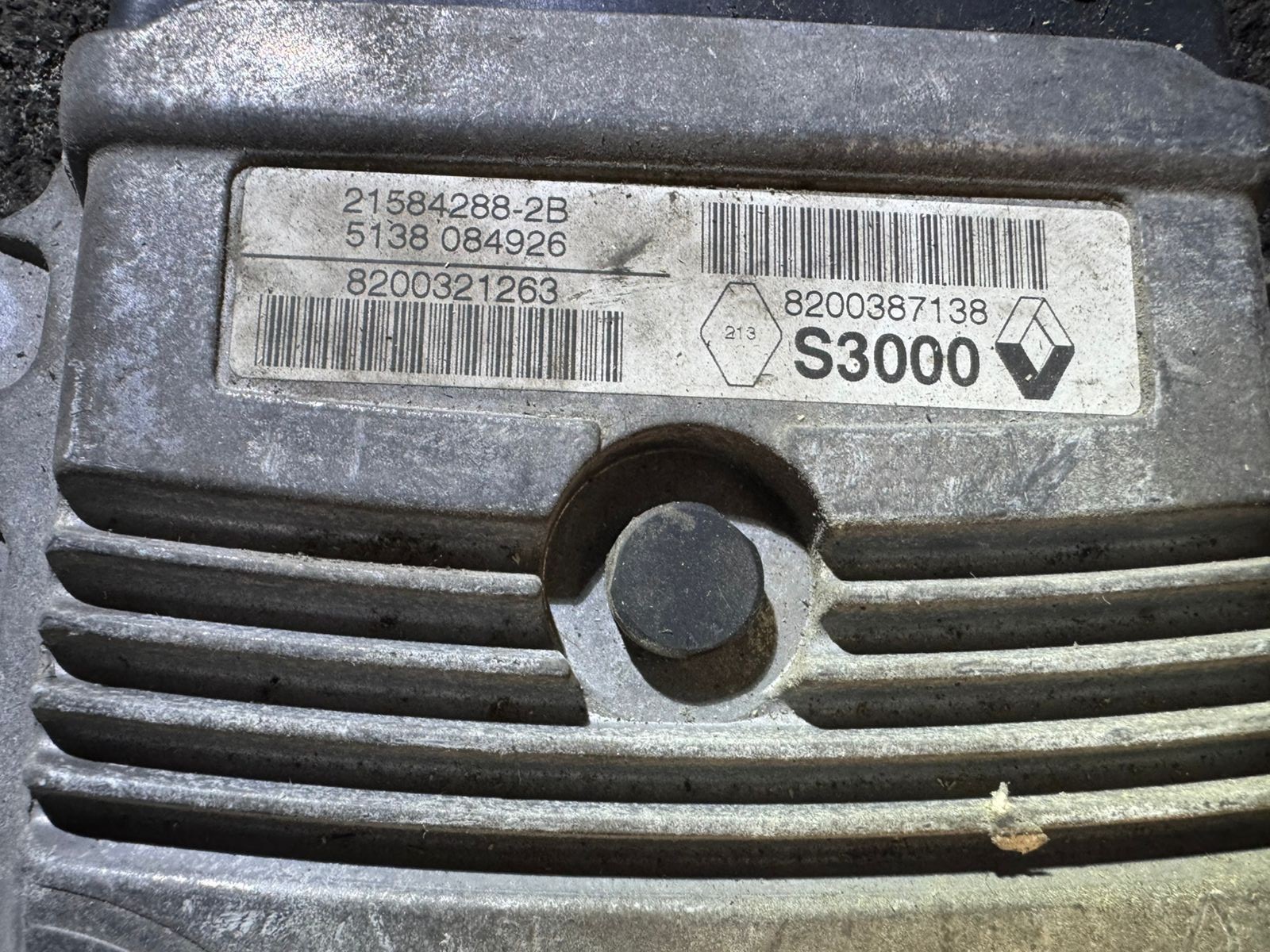 21584288 2B Valeo S3000 8200387138 Engine ECU Unit