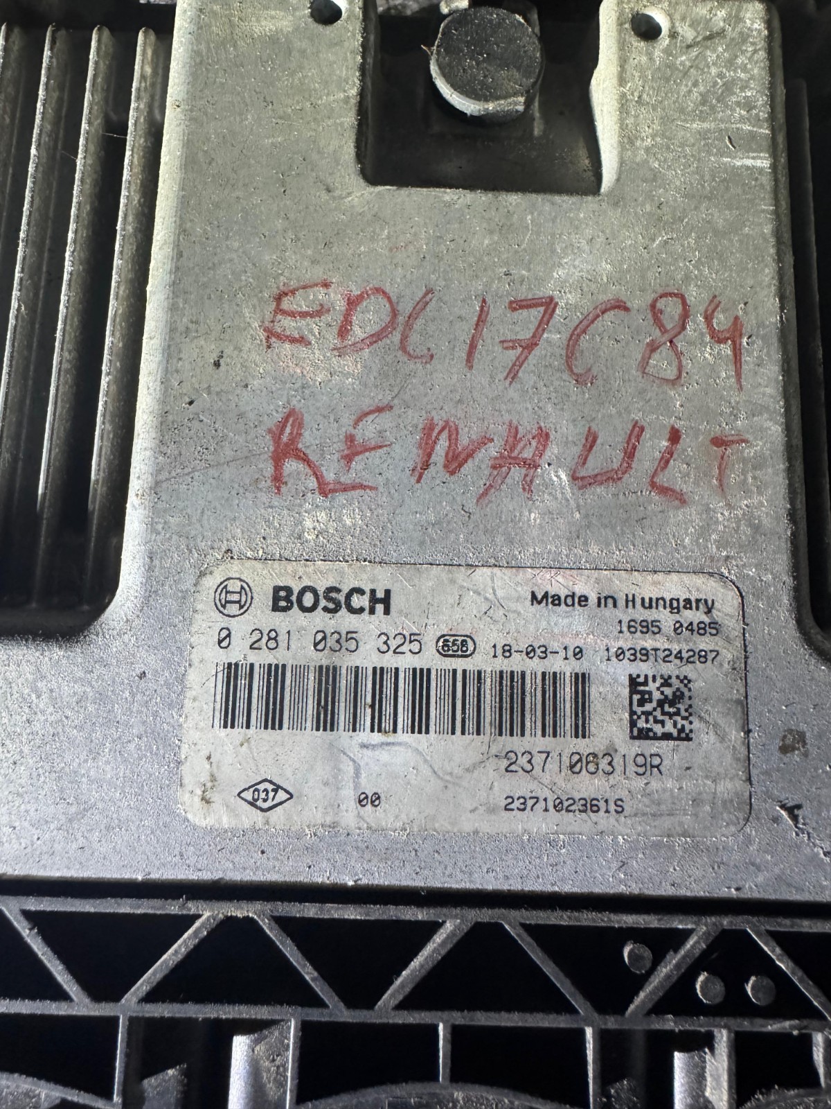 237106319R Bosch ECU 0281035325 Engine Control Module