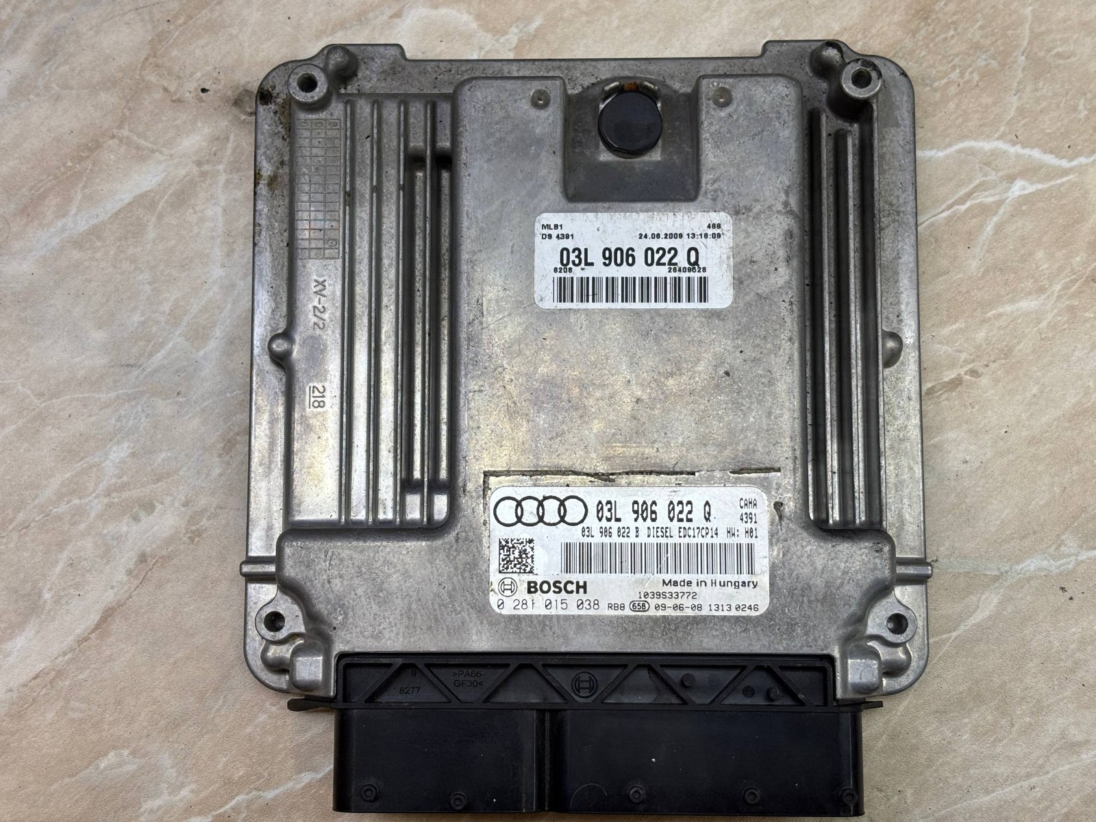 03L906022Q Bosch EDC17CP14 0281015038 VW Audi Engine ECU Unit