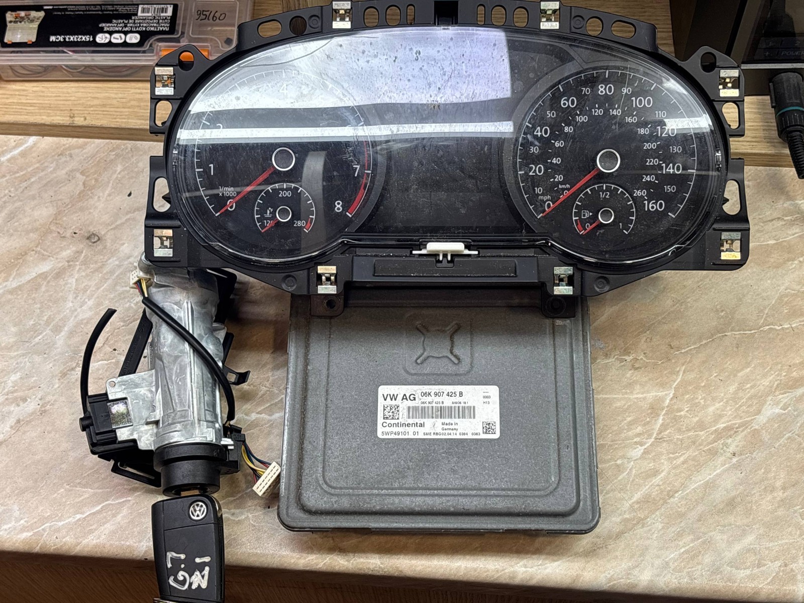 VW Golf 7 1.8 TSI ECU Kit 06K907425B Cluster 5G0920961B Key Ignition Set