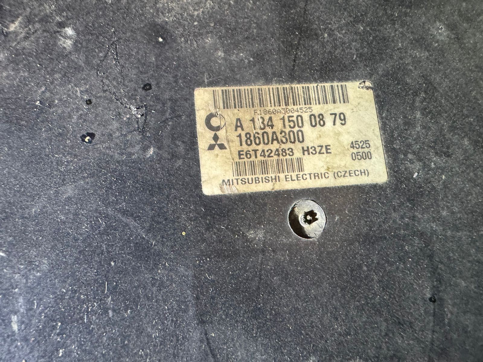 A1341500879 Mitsubishi E6T42483 H3ZE Smart Engine ECU