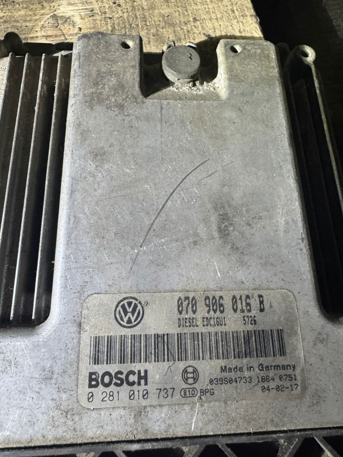 070906016B Bosch EDC16U1 0281010737 VW Audi Skoda Engine ECU