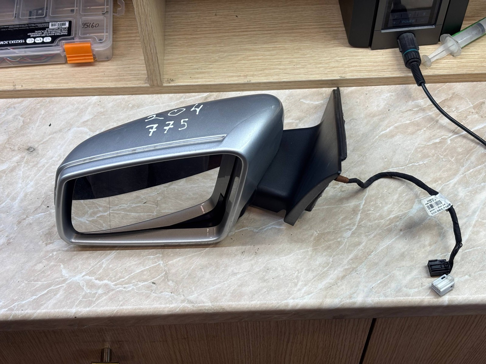 Left Side Mirror Assembly – A2048103516 / A31604441 L – Silver - Complete Unit