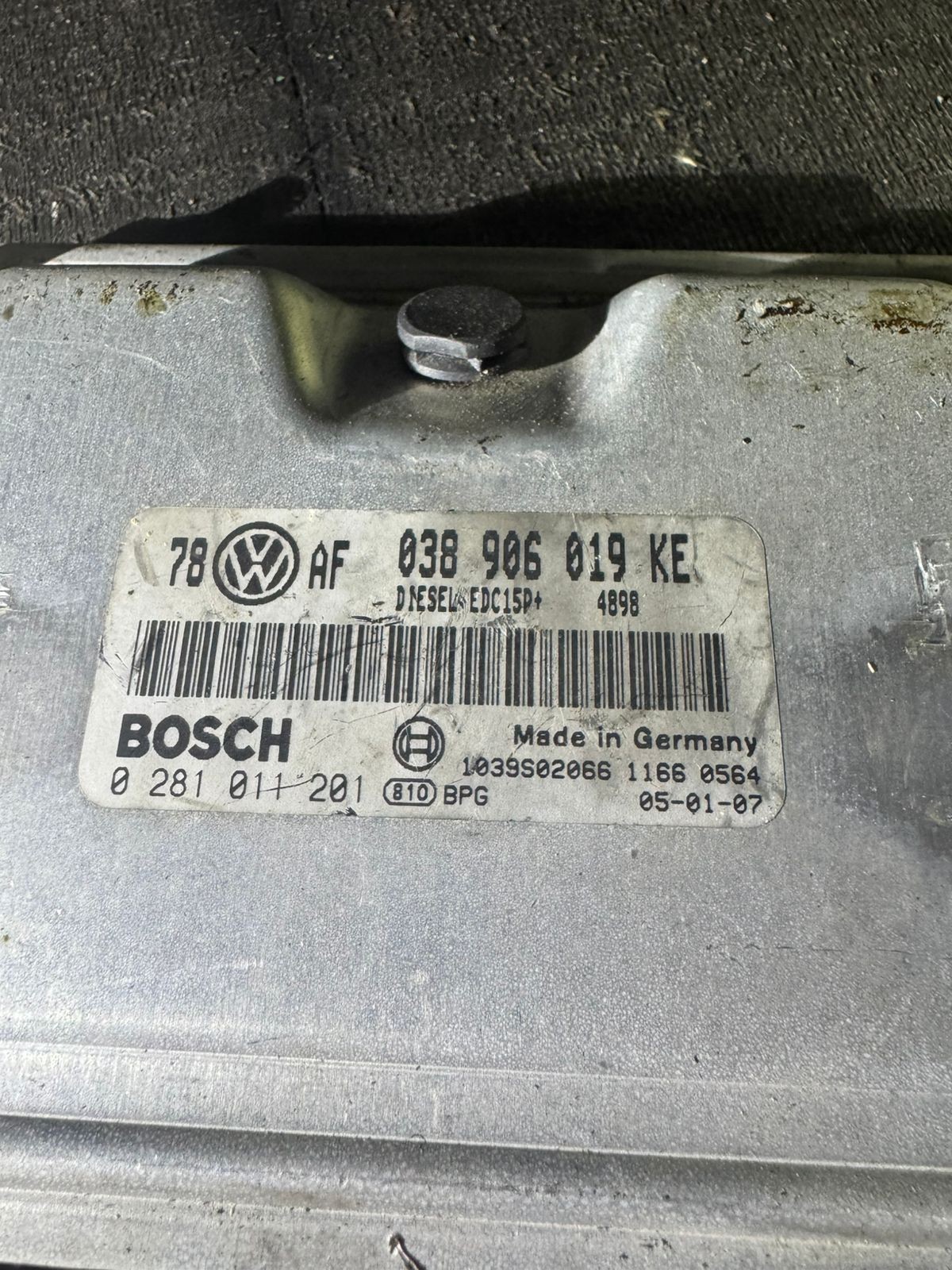 038906019KE Bosch EDC15P+ 0281011201 VW Audi Engine Control Unit