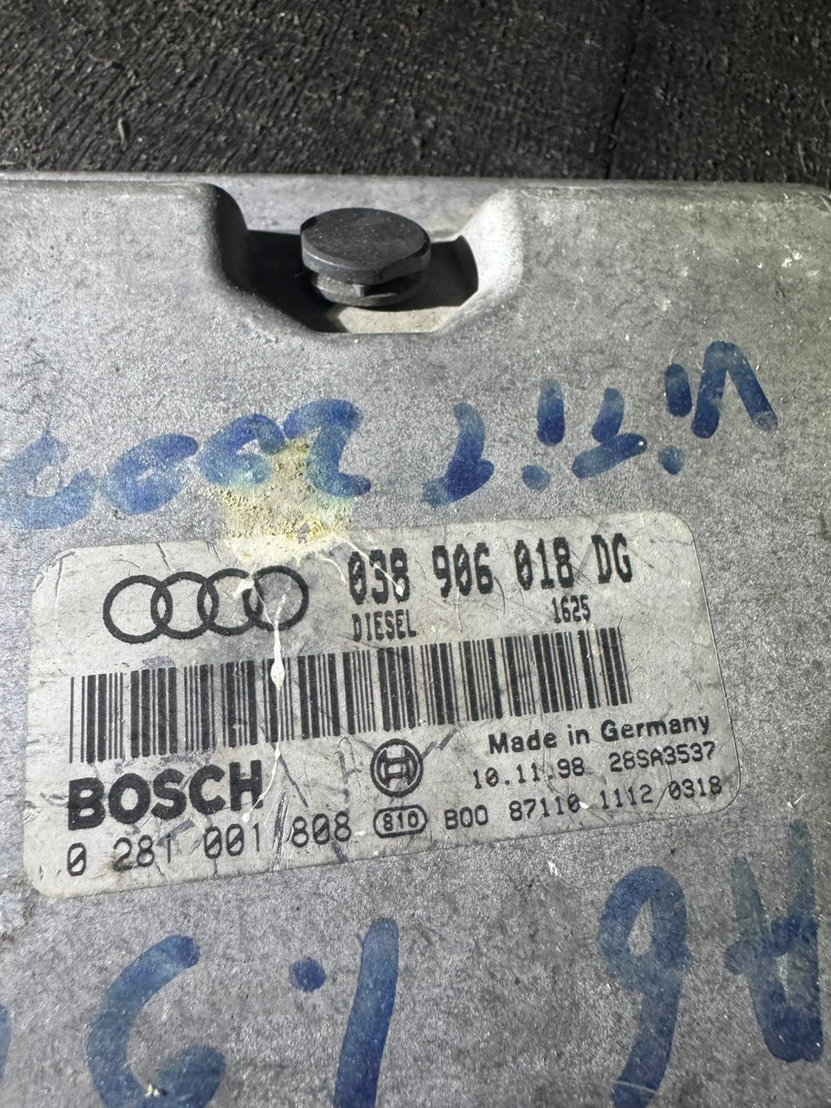038906018DG Bosch EDC15V 0281001808 VW Audi Engine ECU