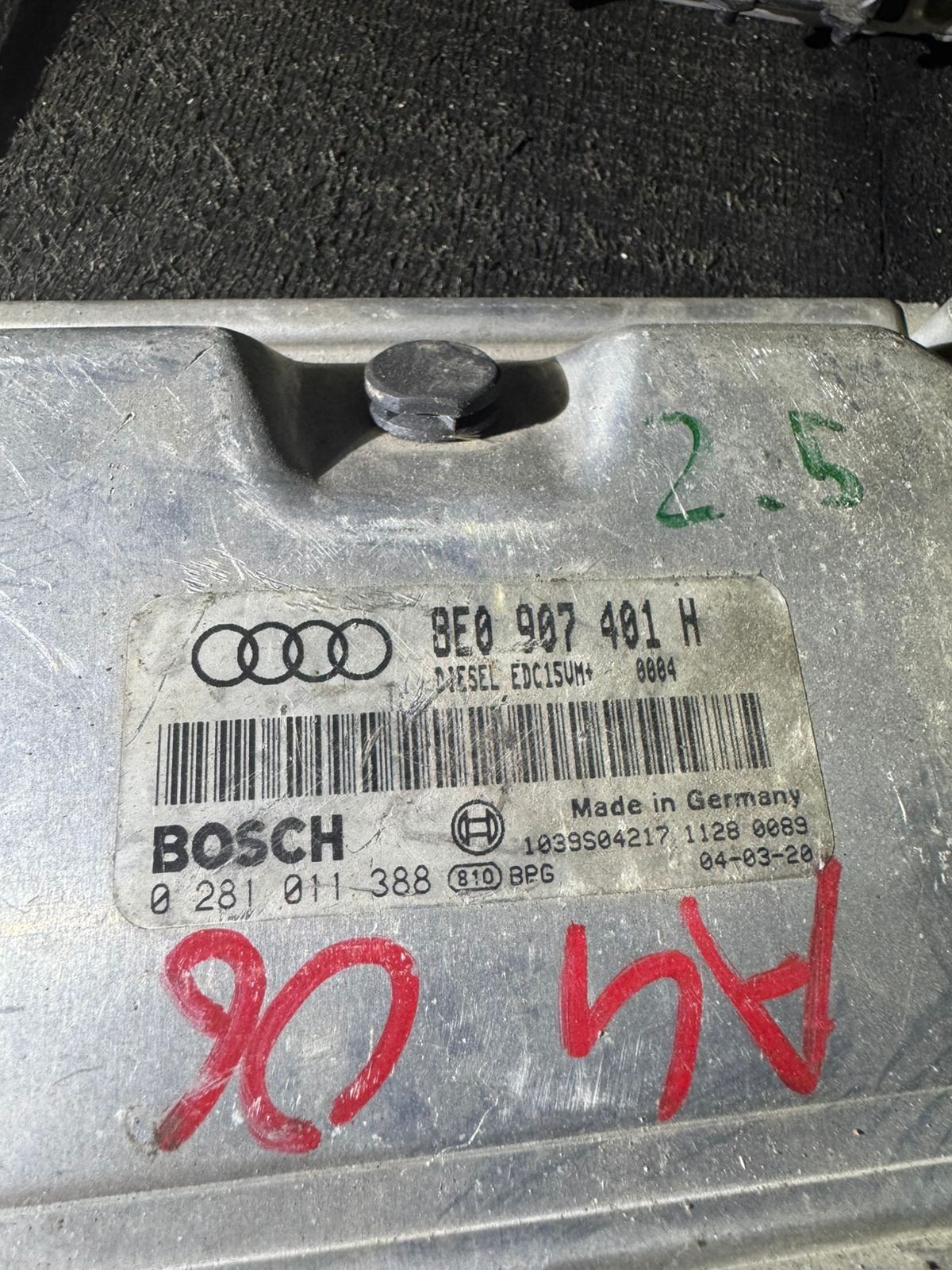 8E0907401H Bosch EDC15VM+ 0281011388 Audi Engine Control Unit