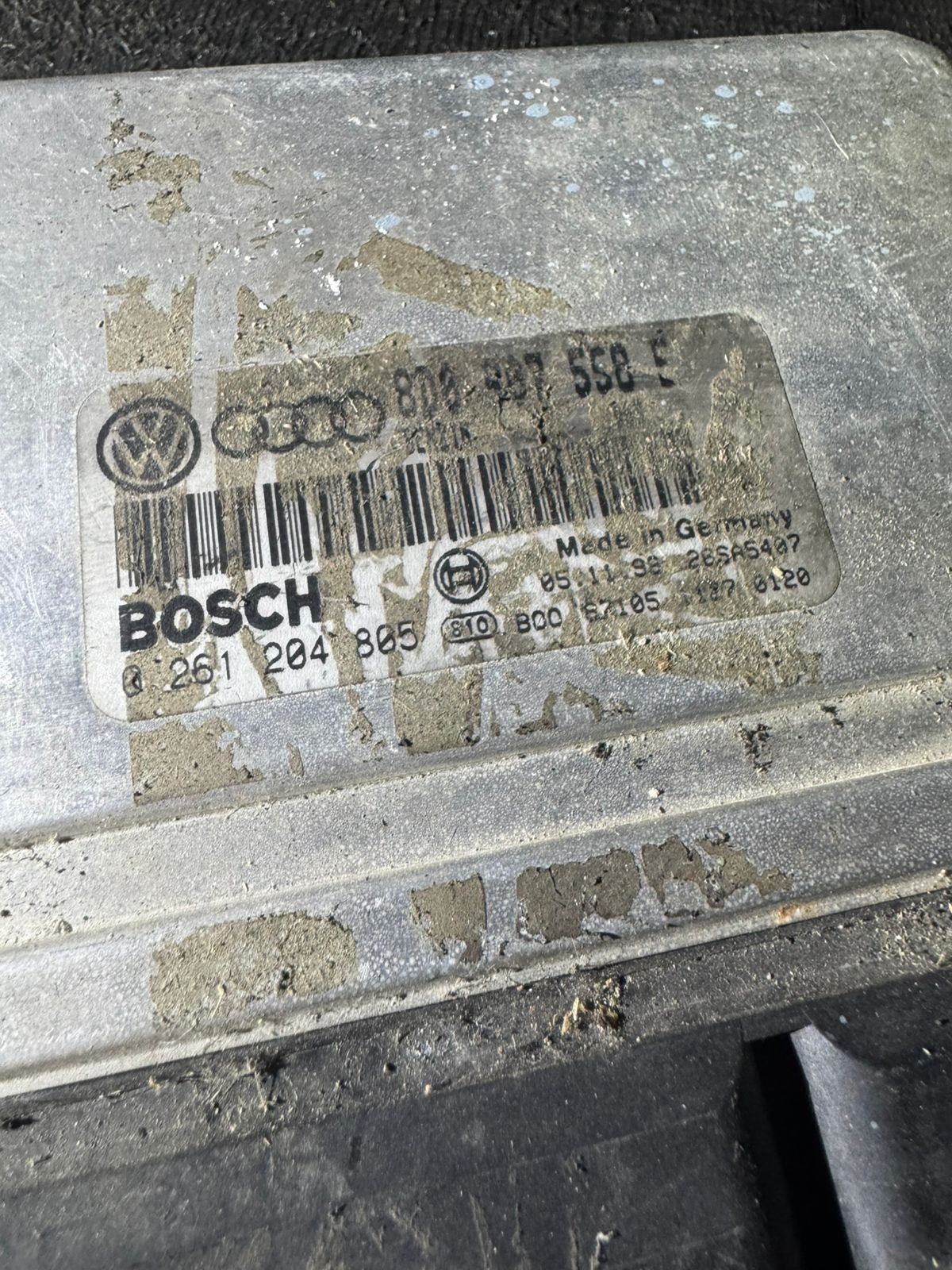 8D0907558E Bosch M3.8.2 0261204805 Audi Petrol Engine ECU