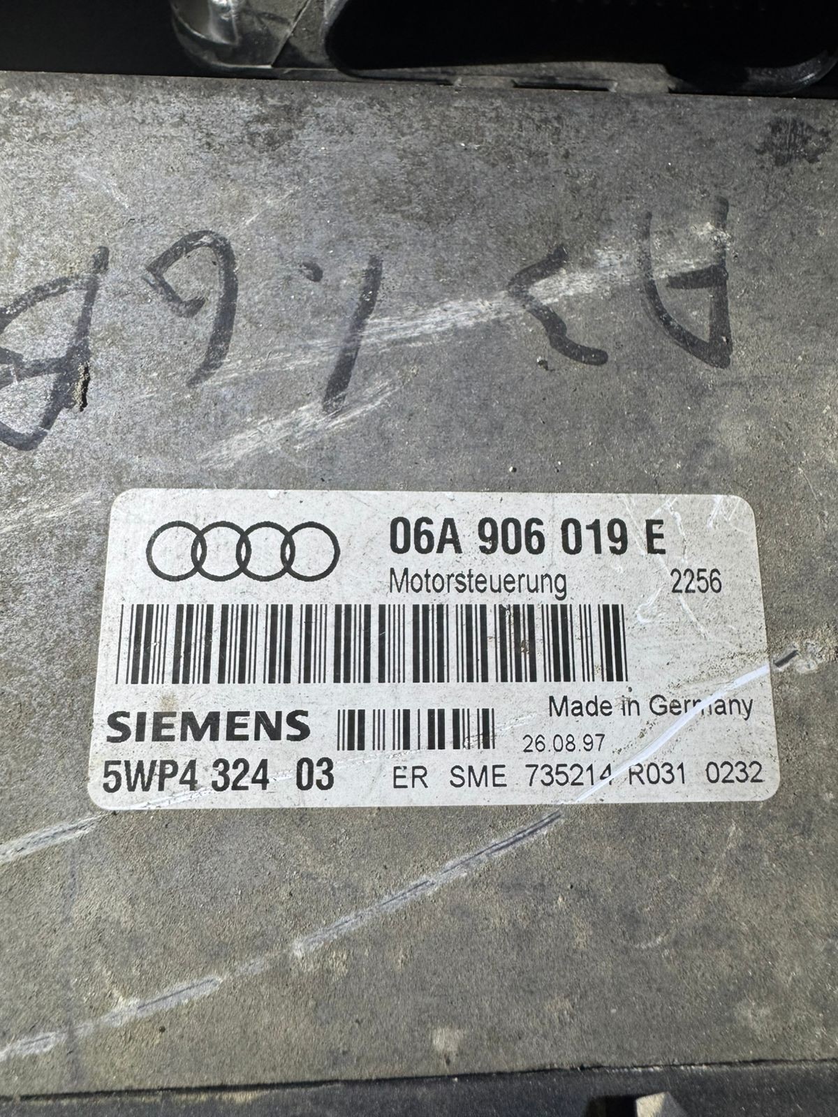 06A906019E Siemens 5WP4324 03 VW Audi Engine ECU Module