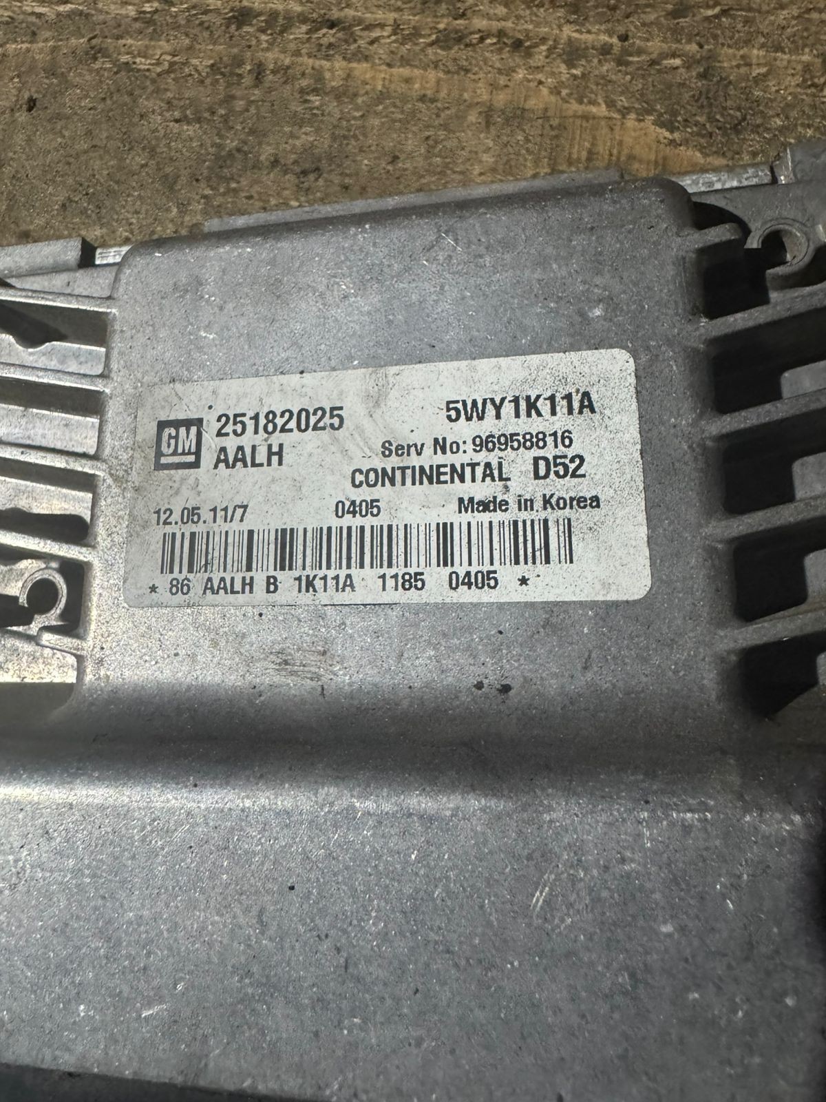 25182025 Continental D52 5WY1K11A 96958816 GM Opel Engine Control Unit
