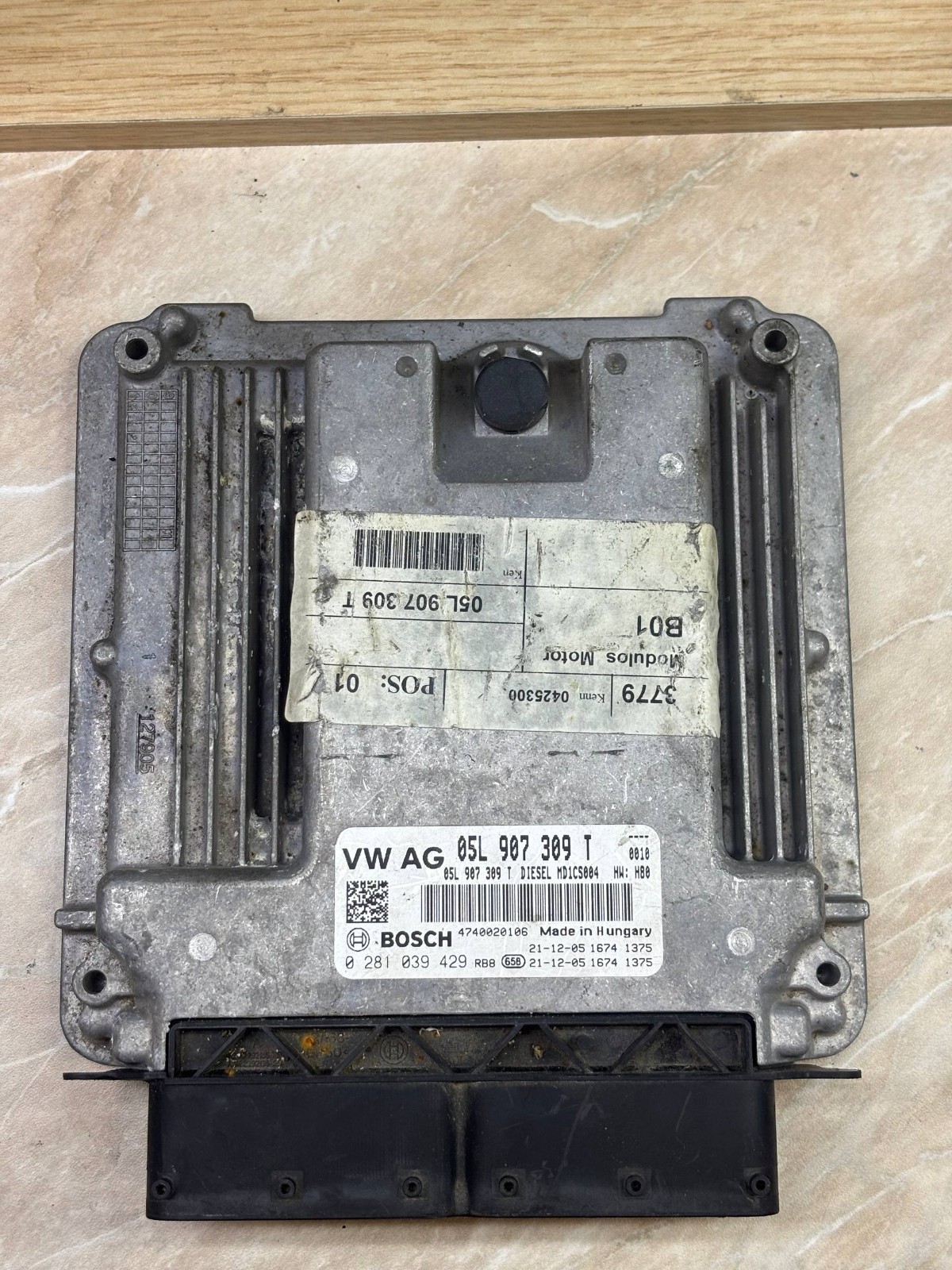 Bosch ECU 05L907309T H80 MD1CS004 0281039429 Engine Control Unit