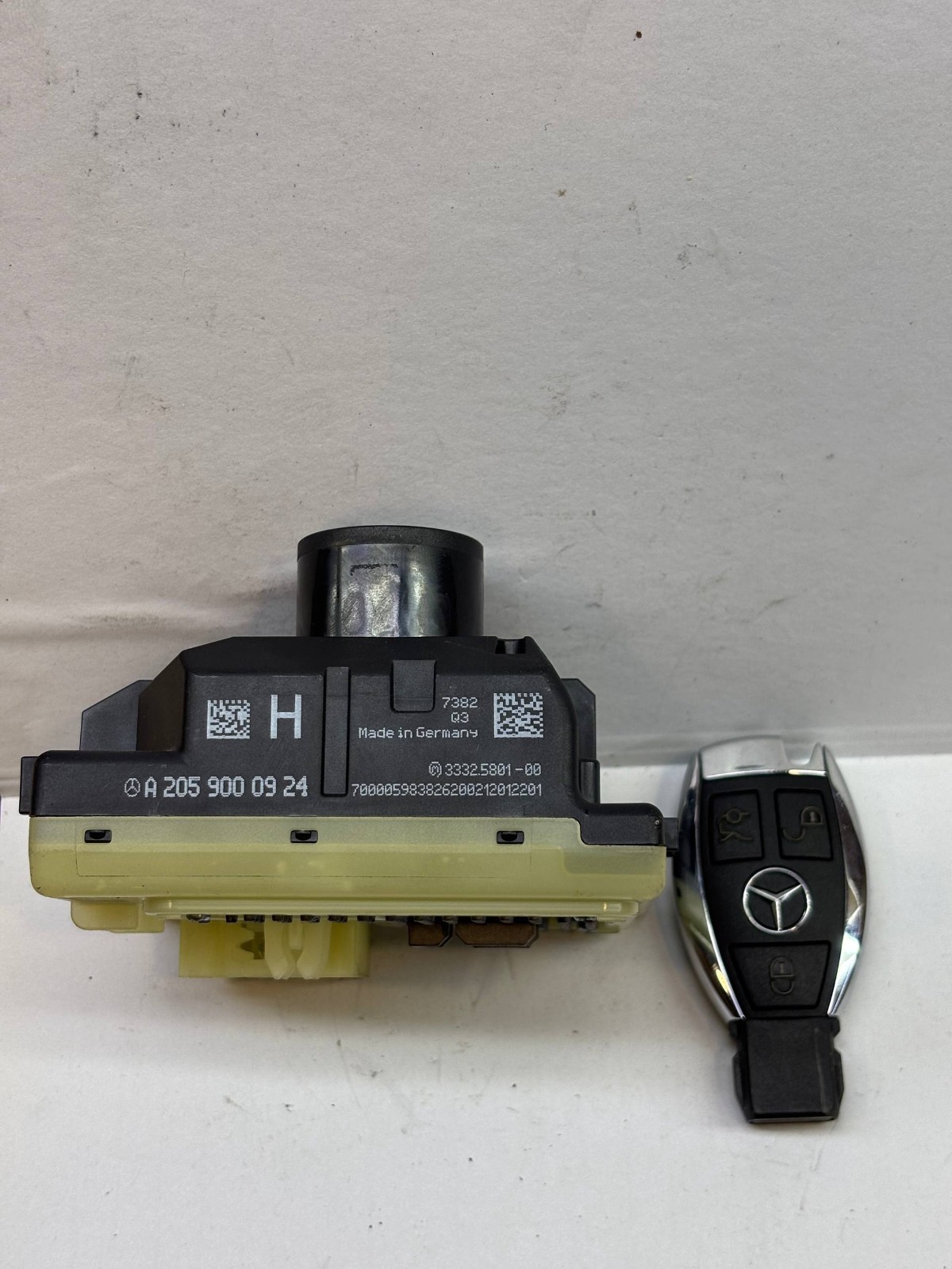 Mercedes EZS ESL ELV A2059000924 Ignition Switch Start Module