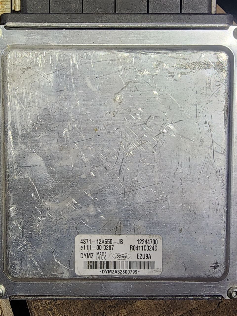 4S71 12A650 JB Bosch 12244700 E2U8A DYMZ R0411C024D Ford ECU