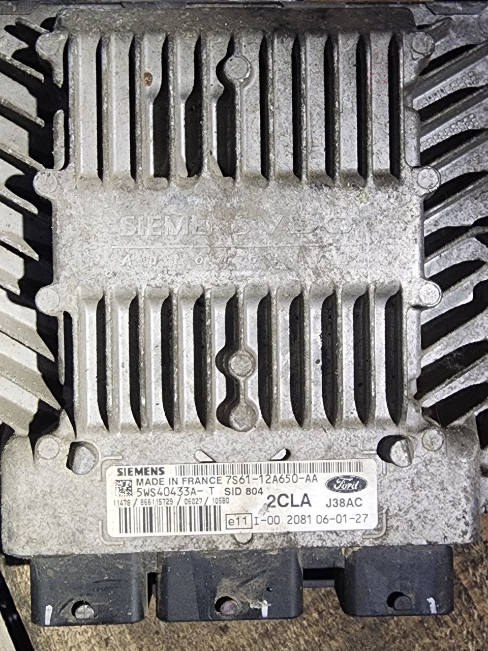 7S61 12A650 AA Bosch 2CLA J38AC SID804 5WS40433A T Ford Engine ECU