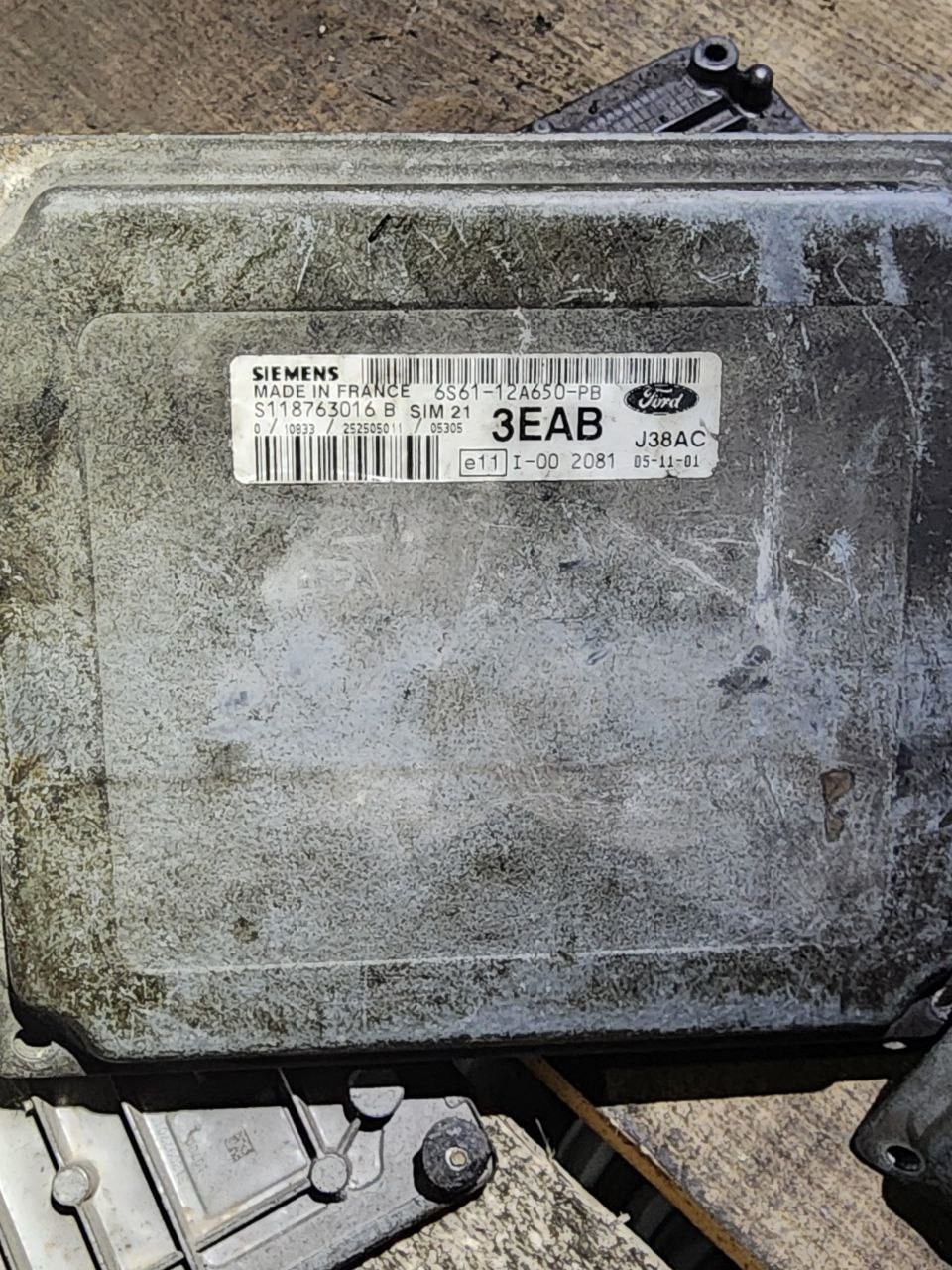 6S61 12A650 PB Siemens 3EAB J38AC SIM21 S118763016B Ford Engine ECU
