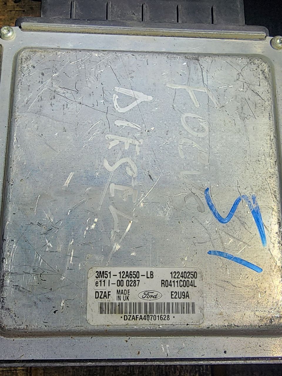 3M51 12A650 LB E2U9A DZAF R0411C004L Ford Engine ECU