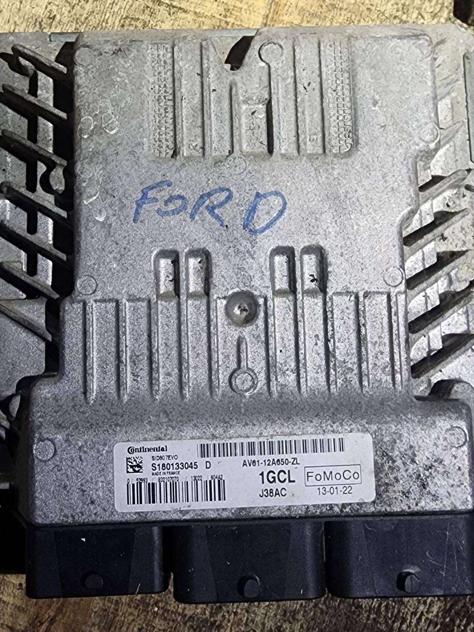 AV61 12A650 ZL Continental 1GCL J38AC SID870EVO S180133045D Ford ECU