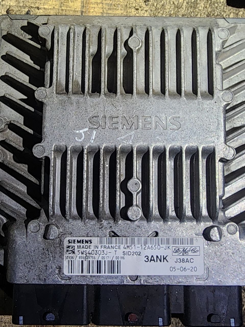 4M51 12A650 JK Siemens 3ANK J38AC SID202 5WS40303J T Ford ECU