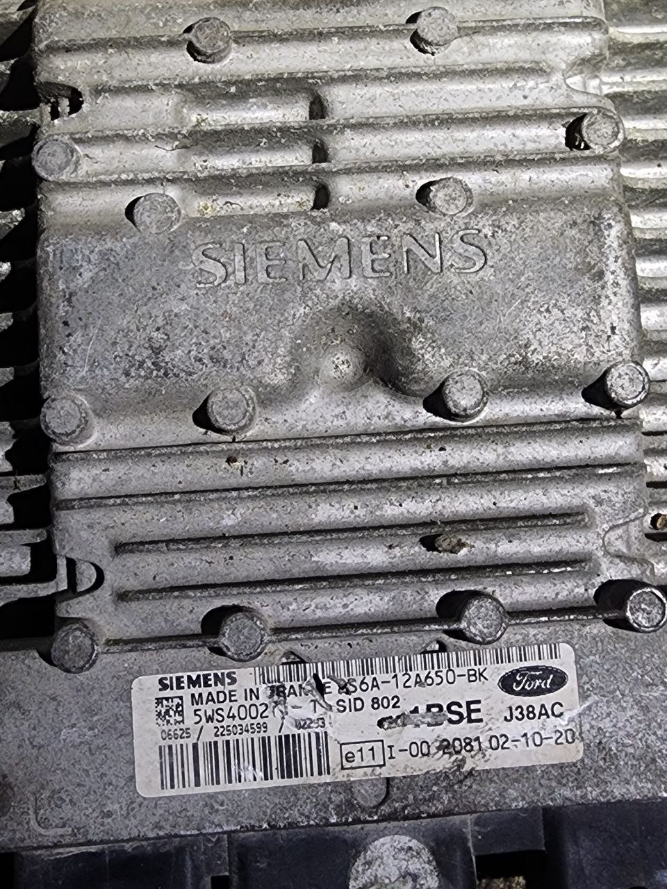 2S6A 12A650 BK Siemens 1BSE J38AC SID802 5WS40027J T Ford ECU