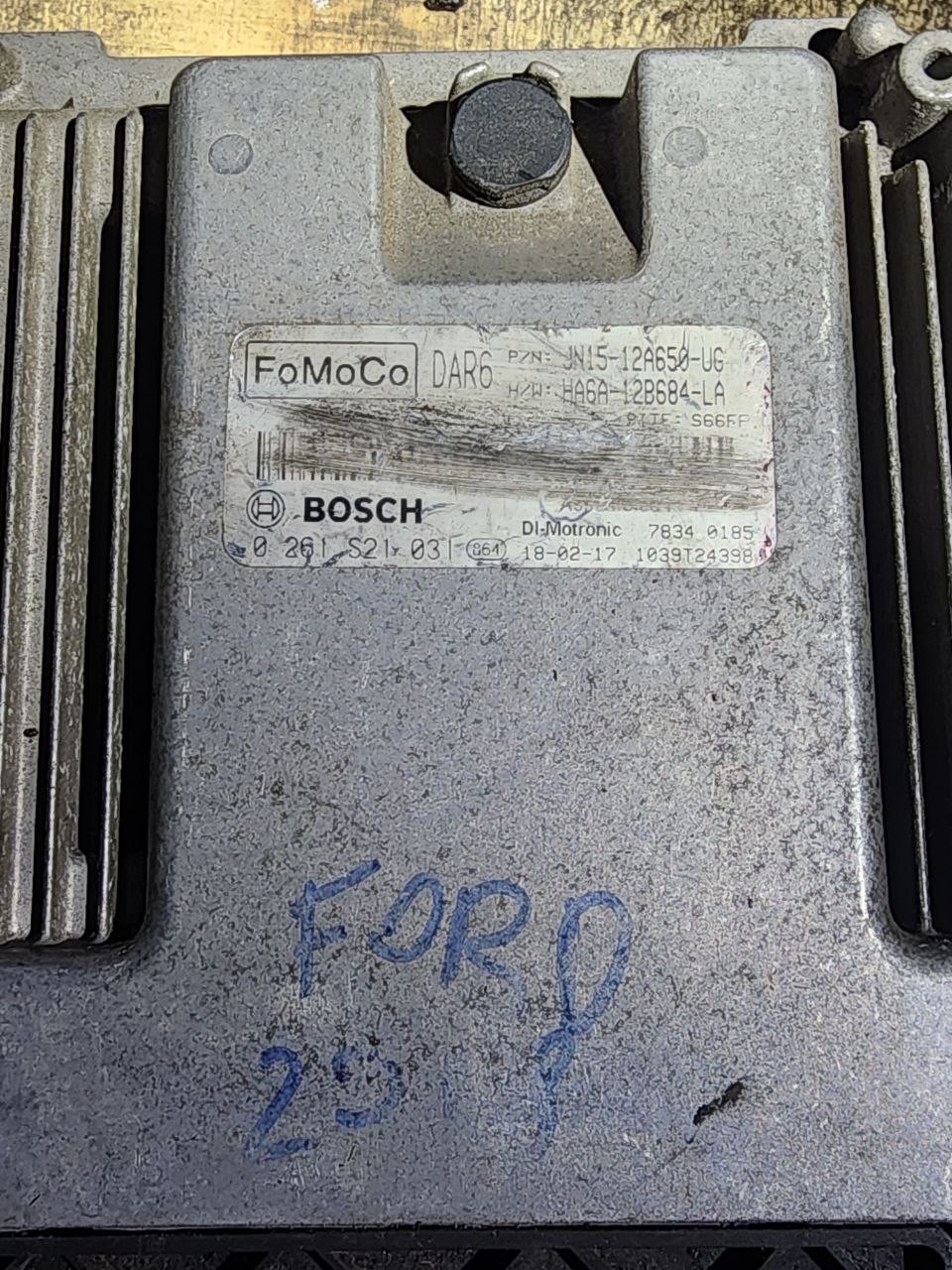 JN15 12A650 UG HA6A 12B684 LA DAR6 Bosch 0261S21031 Ford Engine ECU