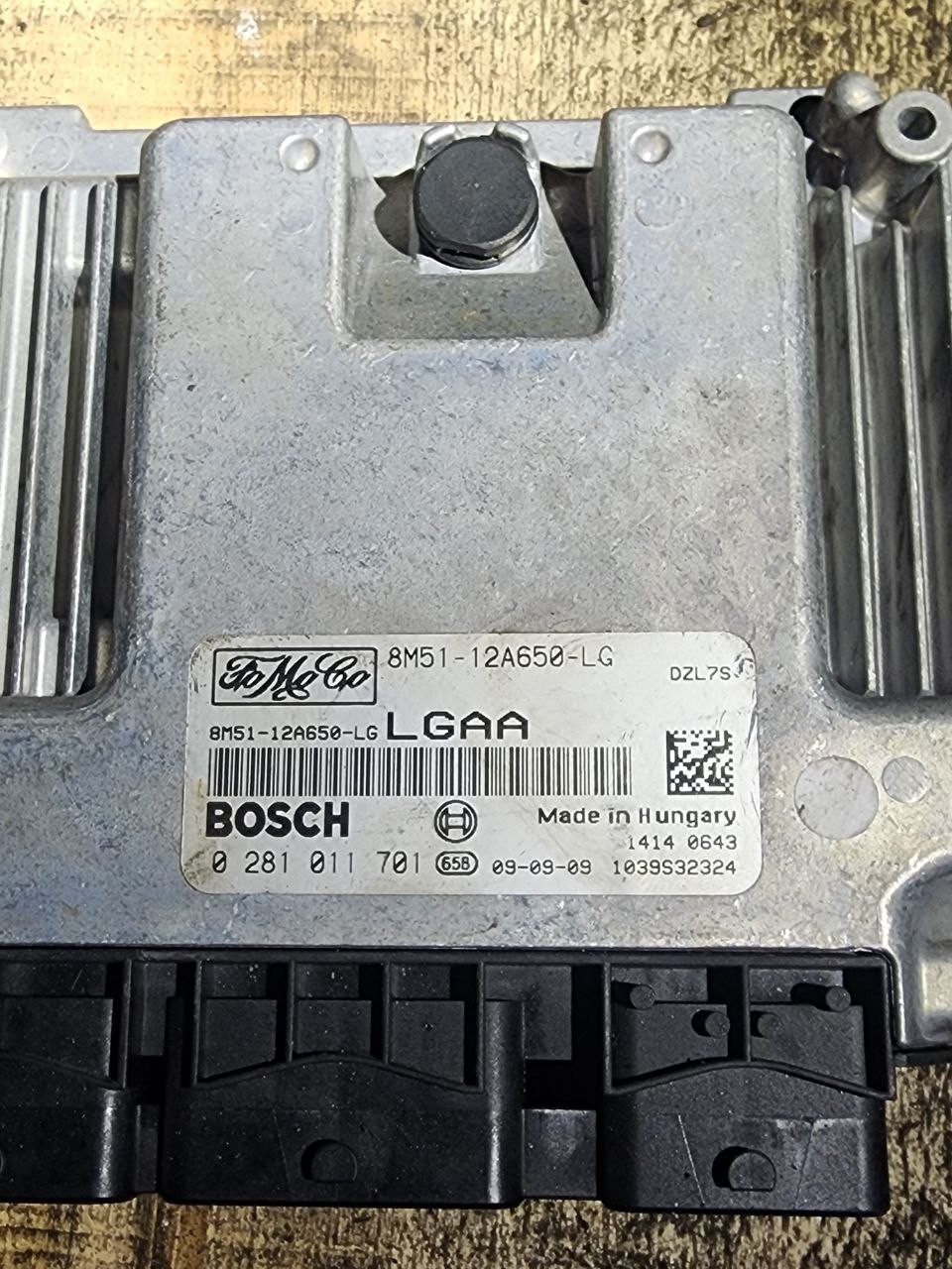 8M51 12A650 LG Bosch LGAA 0281011701 Ford Engine ECU