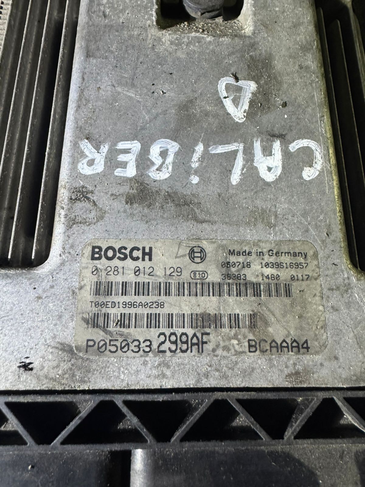 P05033 299AF Bosch BCAAA4 0281012129 Chrysler Dodge Engine ECU