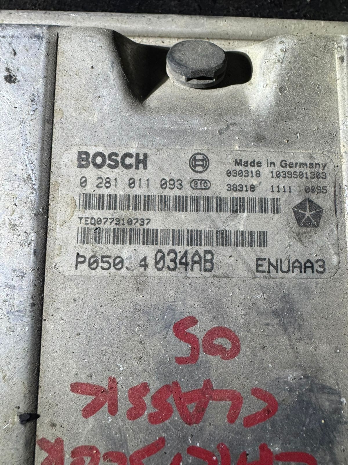 P05034 034AB Bosch ENUAA3 0281011093 Chrysler Dodge Engine ECU