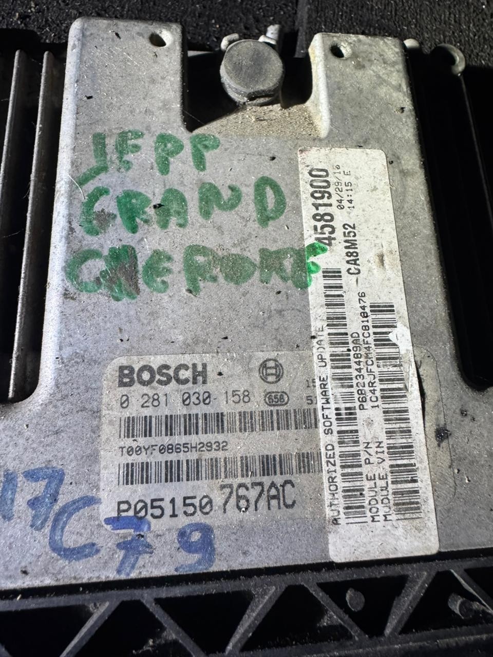 P05150 767AC Bosch 0281030158 Chrysler Engine Control Unit ECU