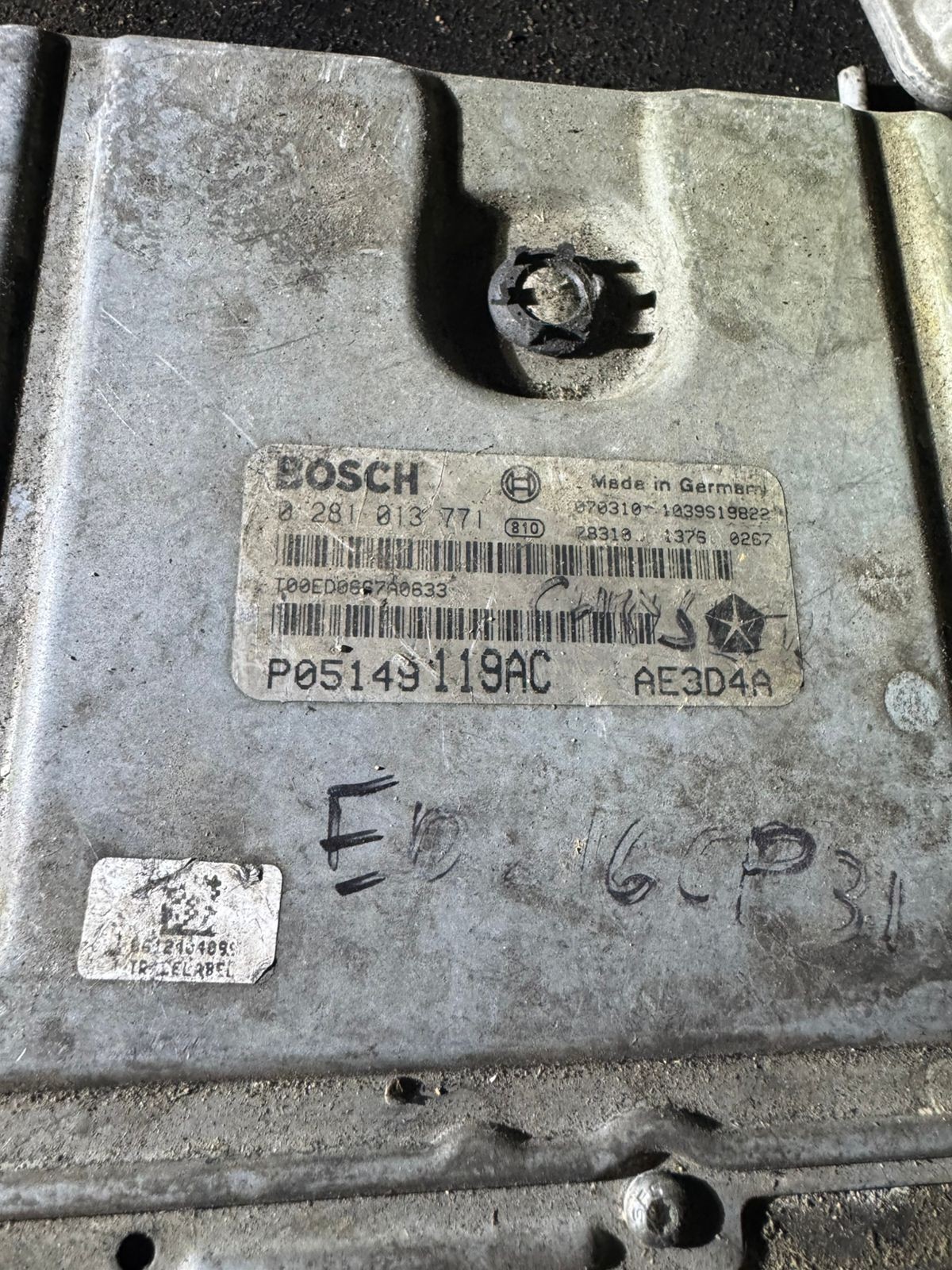 P05149 119AC Bosch AE3D4A 0281013771 Chrysler Jeep Engine ECU