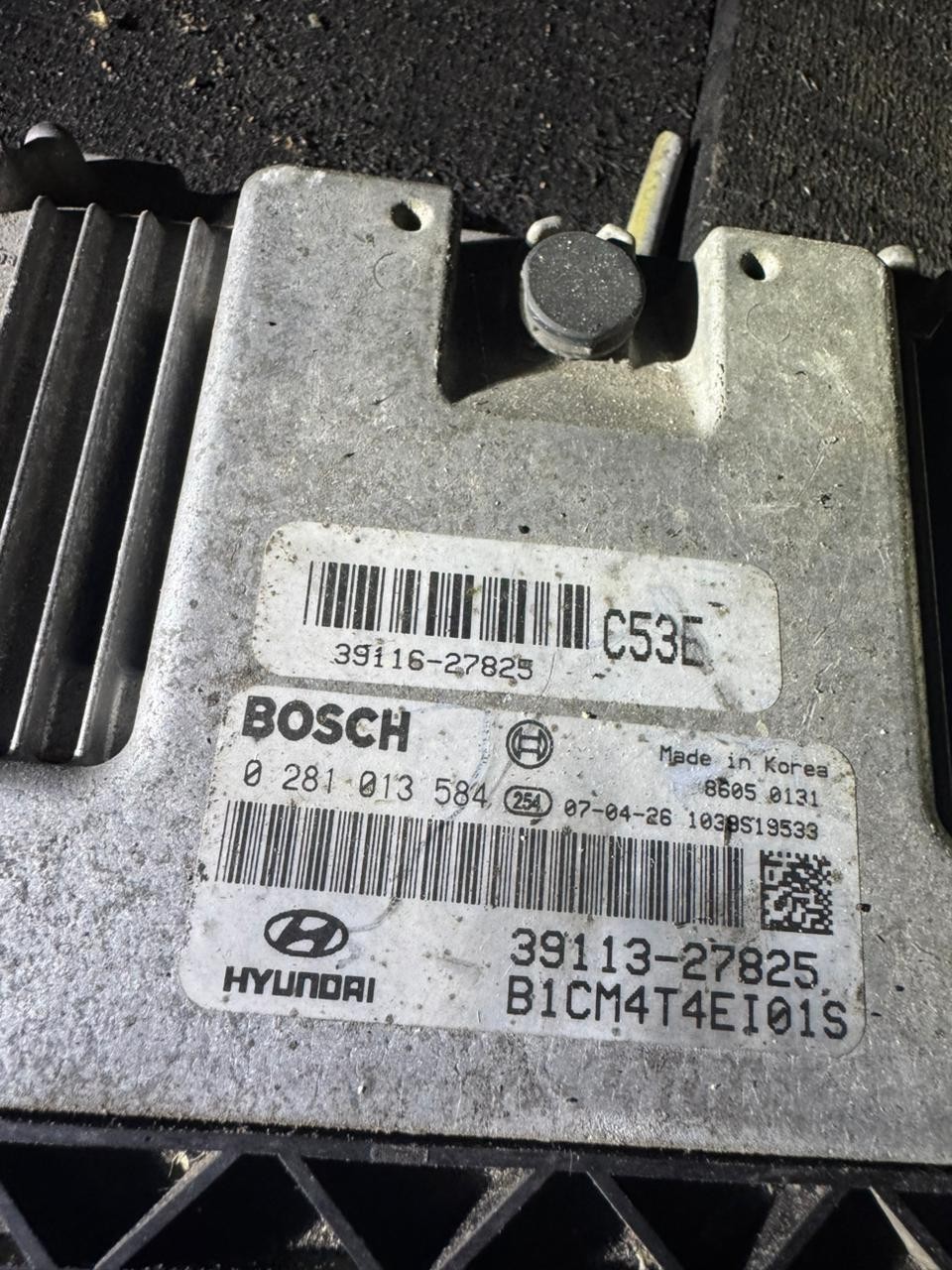 39113 27825 Bosch C53E 0281013584 Hyundai Kia Engine ECU
