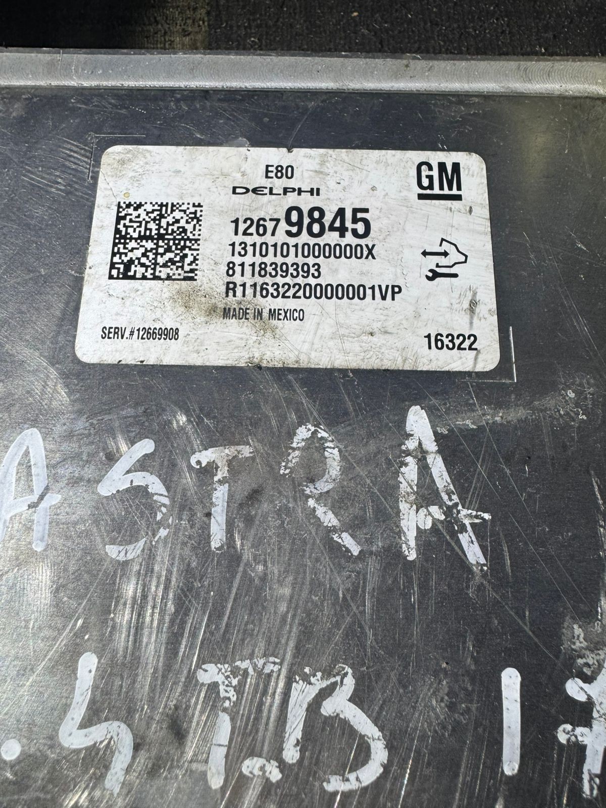 1267 9845 Delphi E80 811839393 Engine Control Unit