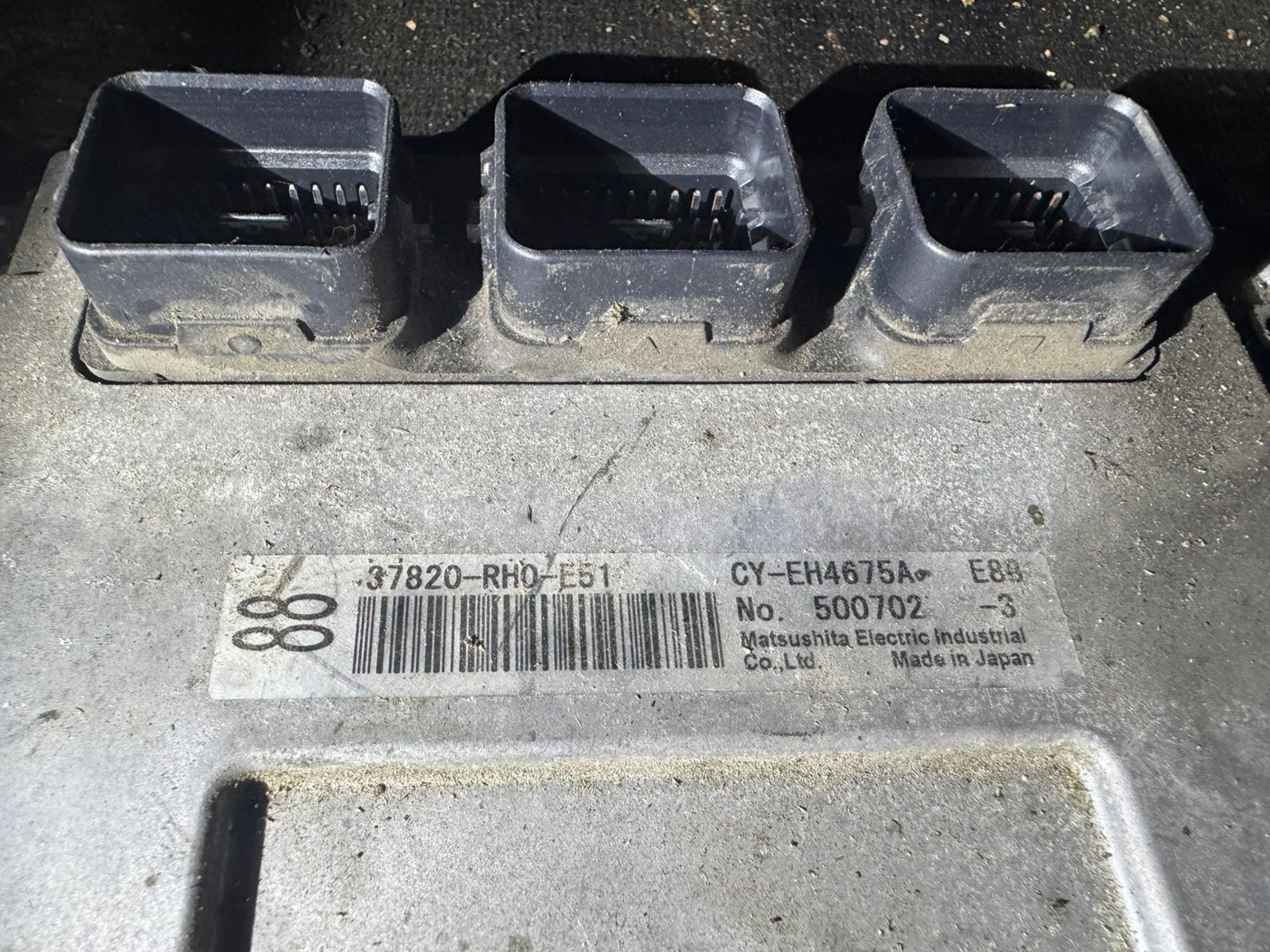 CY-EH4675A E89 500702-3 37820 RH0 E51 Honda Engine Control Unit