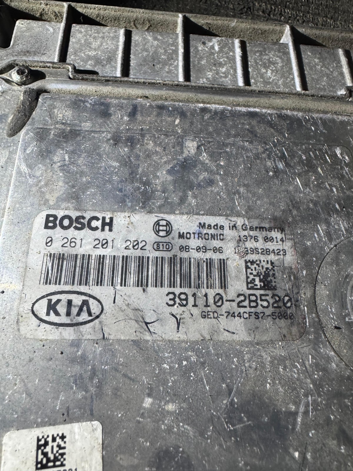 39110 2B520 Bosch 0261201202 Hyundai Kia Engine ECU
