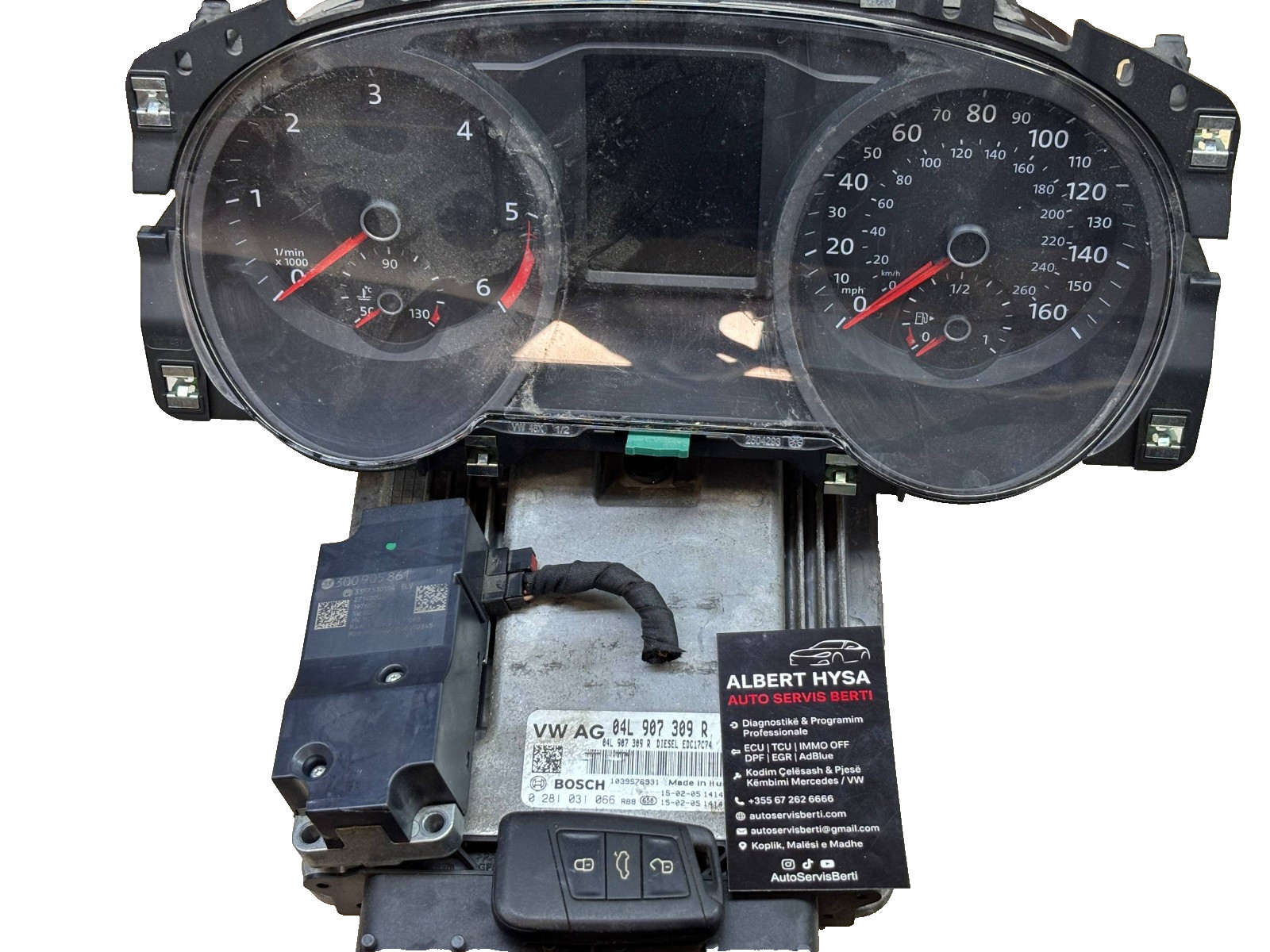 VW Passat B8 ECU Kit 04L907309R EDC17C74 + 3Q0905861 ELV + 3G0920941 Cluster