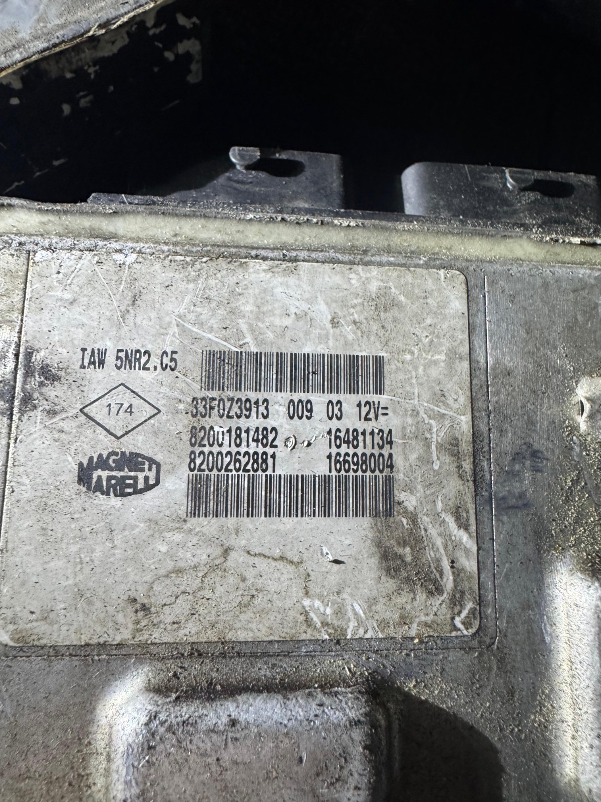 Renault ECU 8200262881 Magneti Marelli IAW 5NR2.C5 16698004