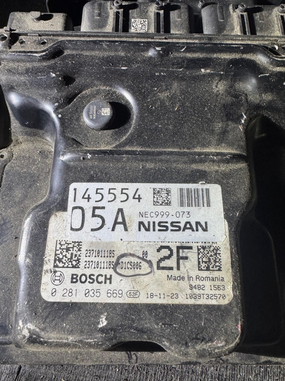 Renault Nissan ECU 237101118S Bosch MD1CS006 0281035669