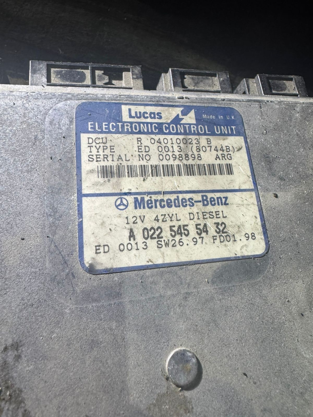 Continental 39142-2EYB0 SIM2K-242 5WY4T07B Engine ECU Control Module OEM