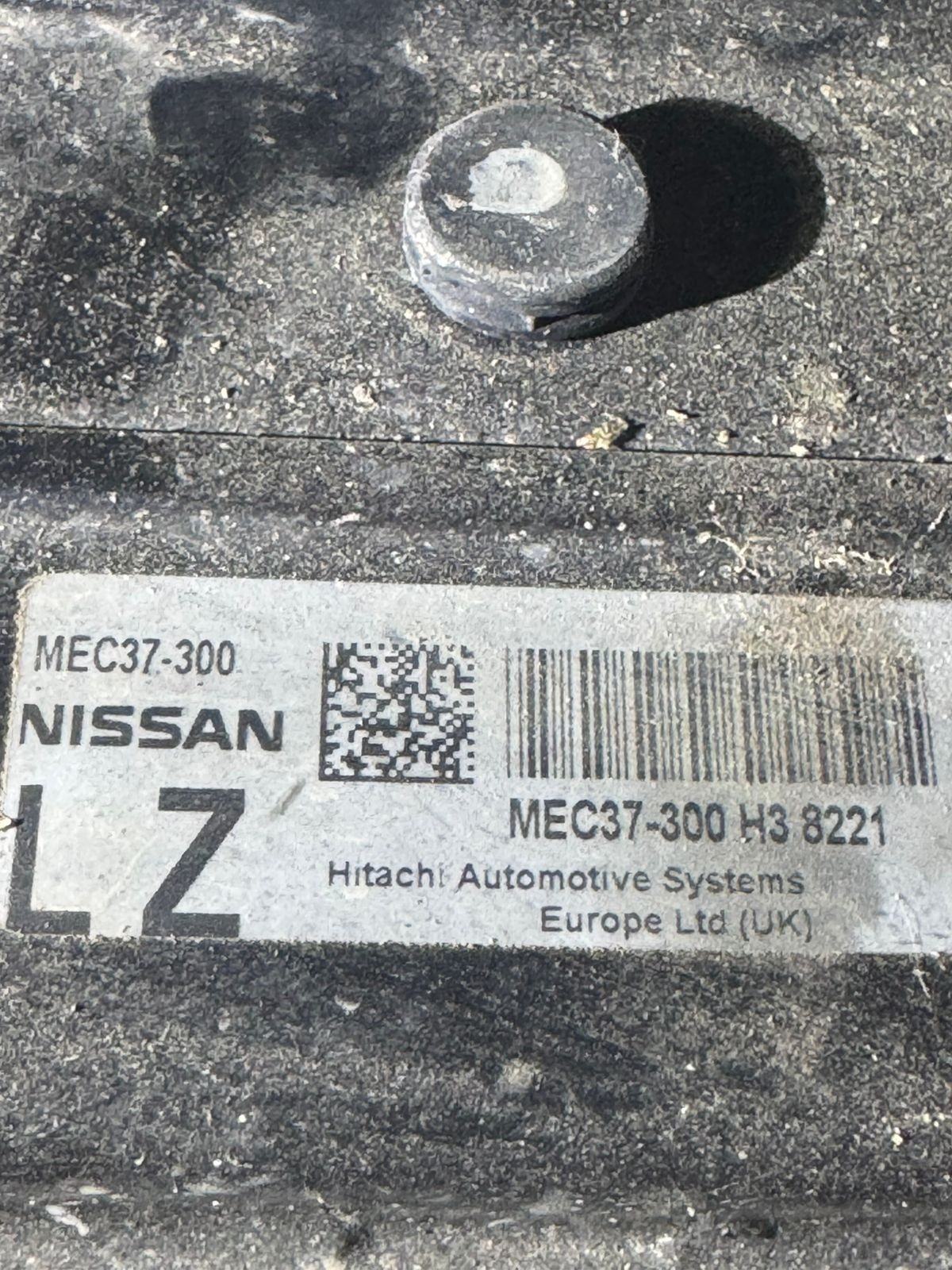 Nissan MEC37300 H3 8221 Engine ECU Control Unit OEM Fully Tested