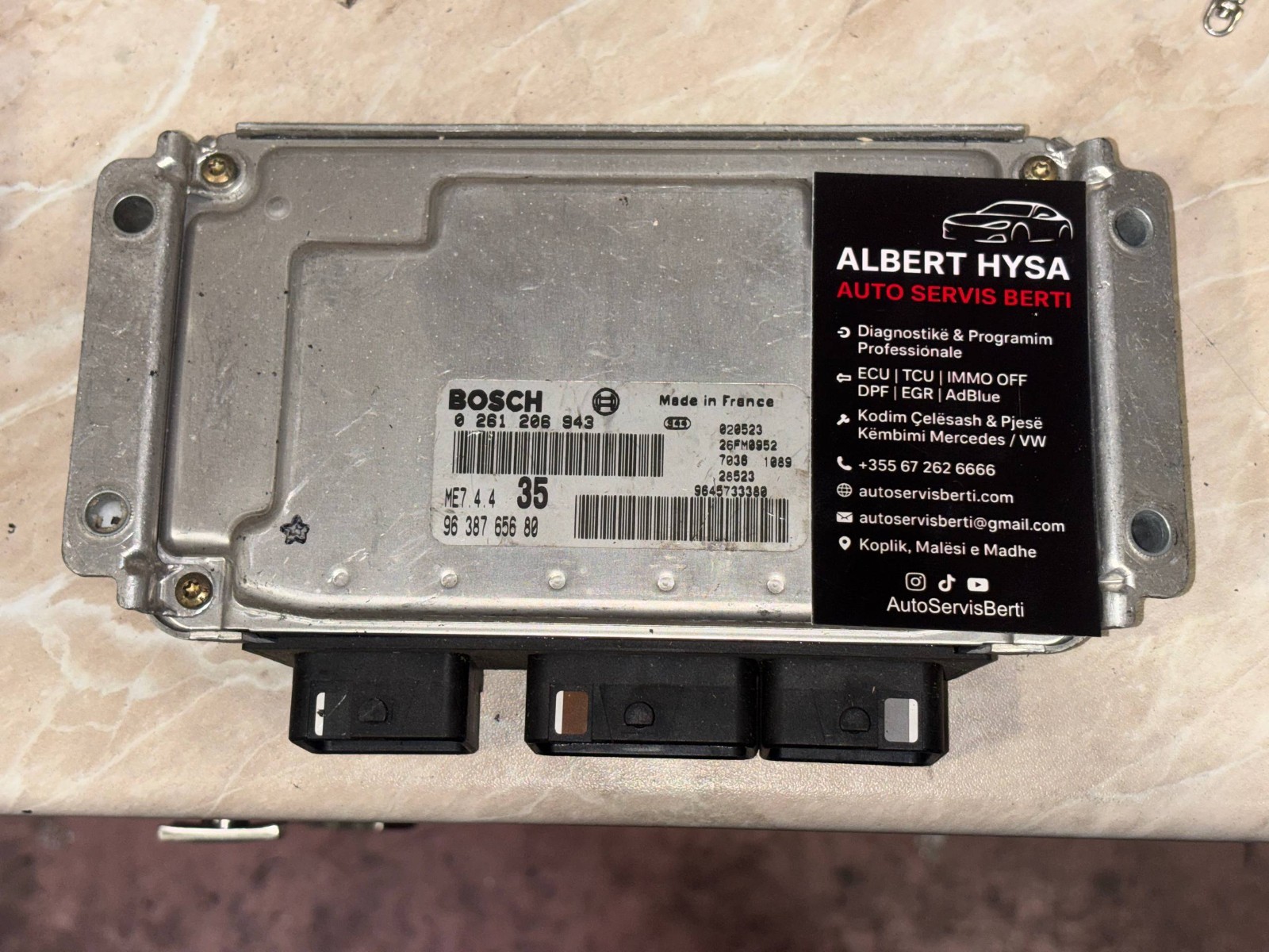 Peugeot Citroen ECU Bosch ME7.4.4 9638765680 35 0261206943 Engine Control Unit