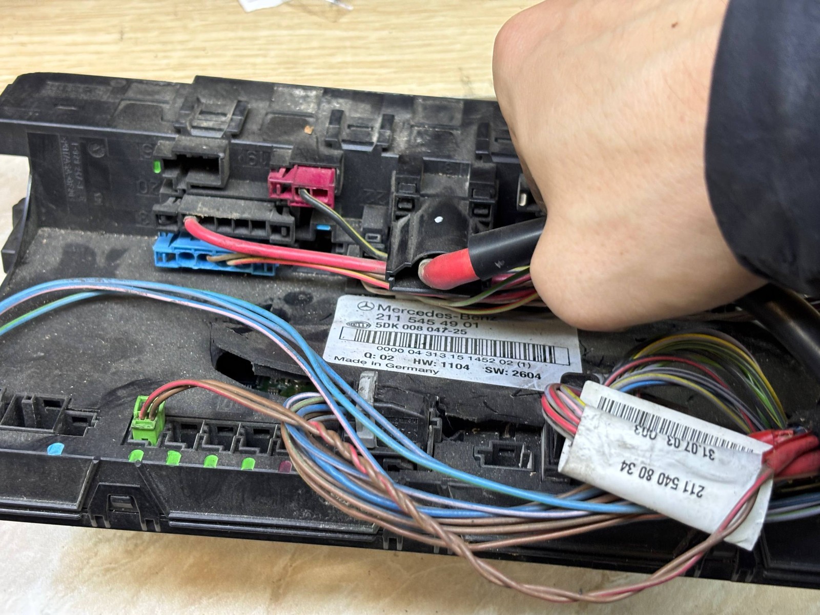 5DK008047-25 Hella SAM Control Module 2115454901 OEM