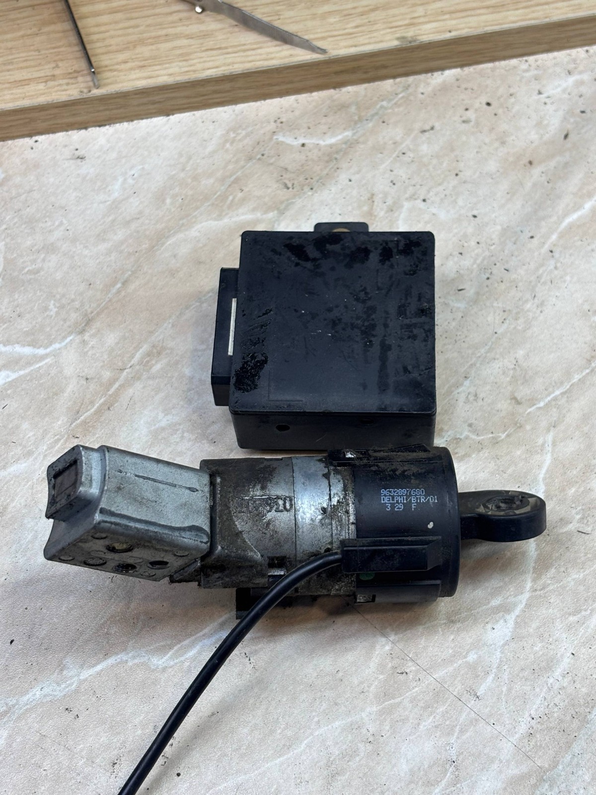 9632897680 Delphi EZS Electronic Ignition Switch With Key 3 29 F OEM
