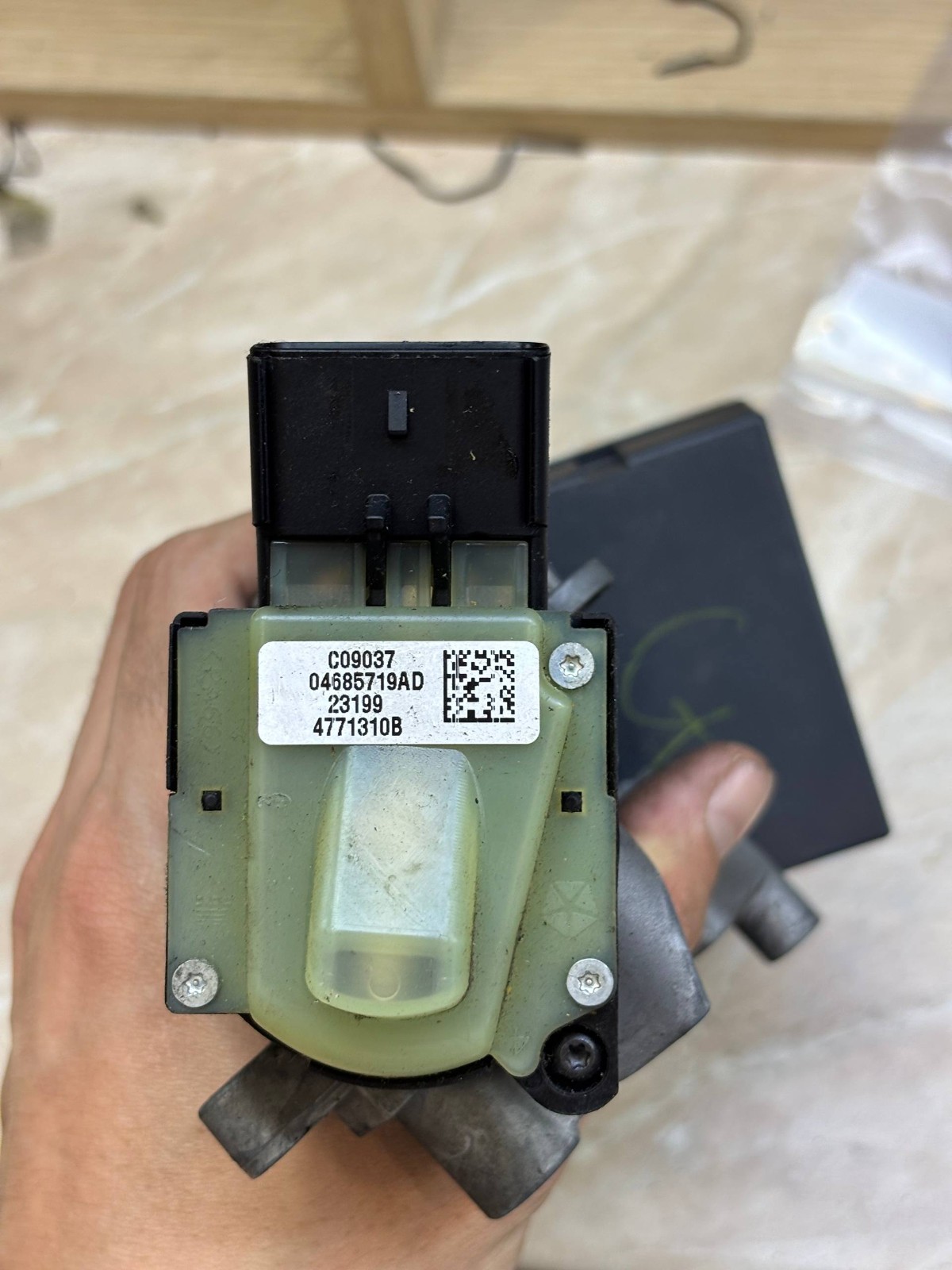 04685719AD Control Module OEM - C09037 - 23199 - 4771310B