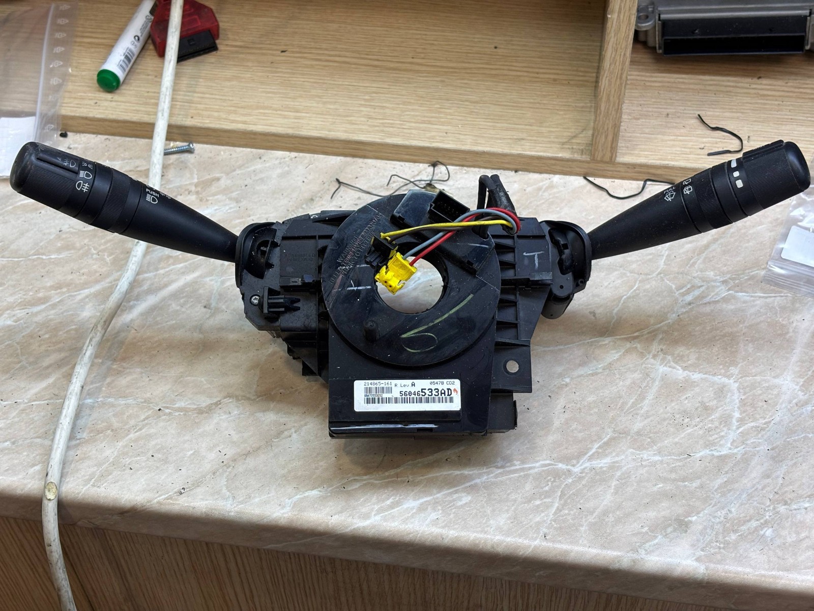 56046533AD Steering Column Switch Clock Spring Module 214865-161 OEM